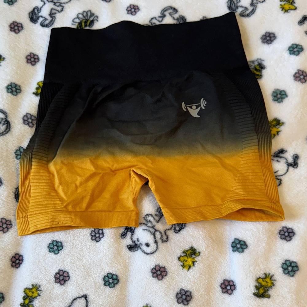 Gradient Black and Gold Women's Athletic Shorts
